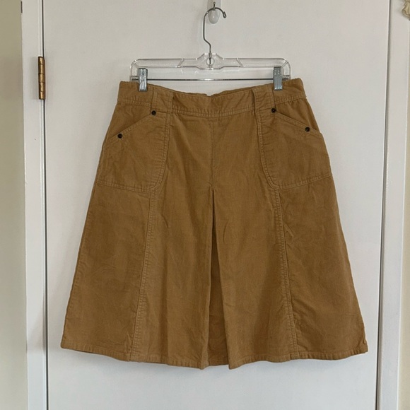 Nevada VGUC yellow corduroy skirt, front pockets, zip and button up in back - Picture 2 of 12